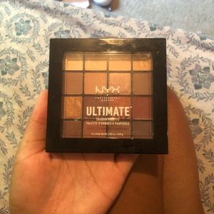 Nyx Ultimate Eyeshadow Palette
